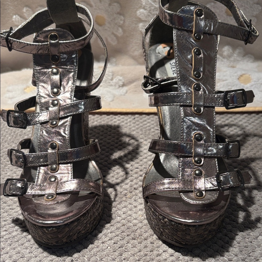 Steve Madden Metallic Platform wedge Gladiator Sandals - Picture 1 of 6